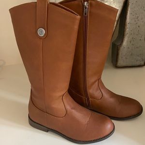 Like new Frye kids boots.